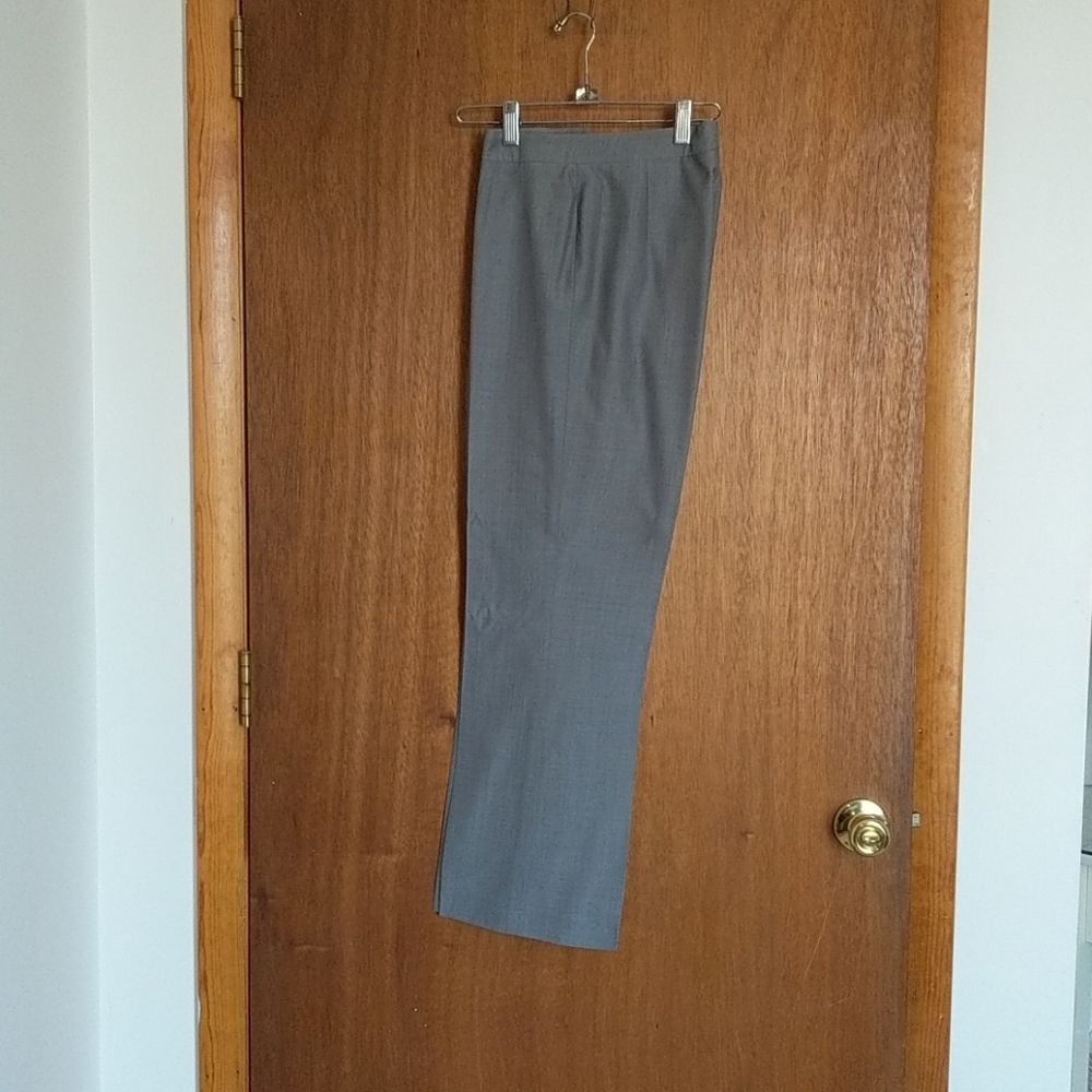 Tahari pant suit